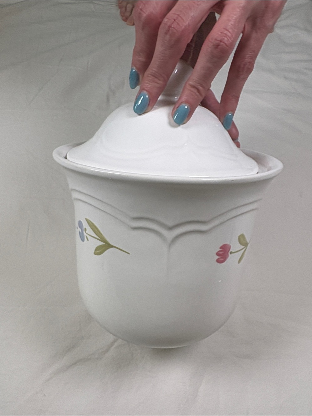 Pfaltzgraff White Ceramic Lidded Jar